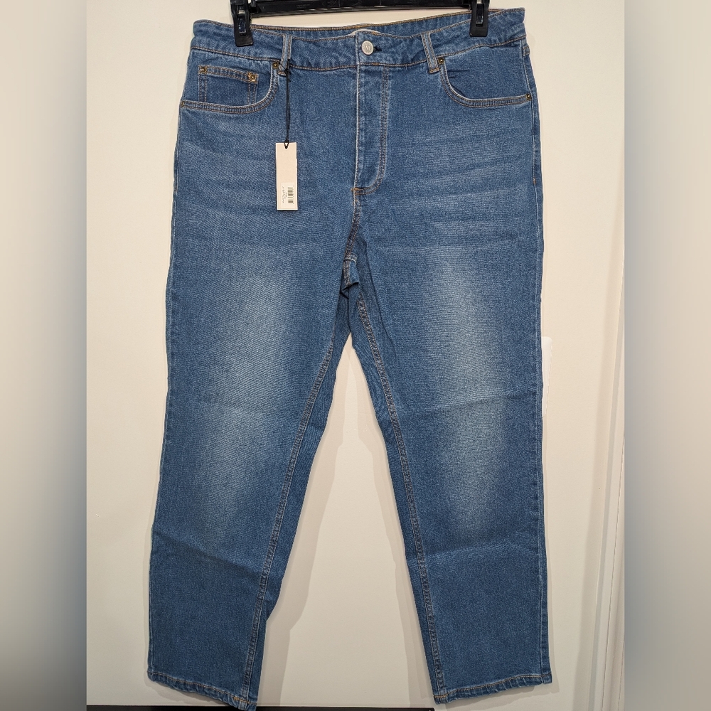 Martha Stewart Women's Weekend Jean, Med Blue, Sz 18, NWT. Free Ship.